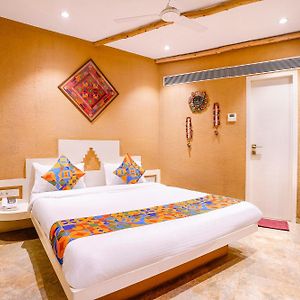 Fabhotel Mumbai Corporate Rooms Jb Nagar - Nr Mumbai International Airport